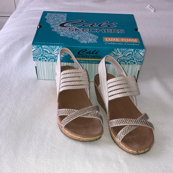 CALI, FROM SKETCHERS, size 9M, wedge sandals - Picture 12 of 12